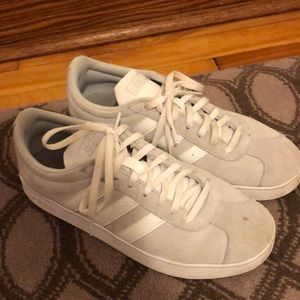 women’s light grey size 8 sneakers